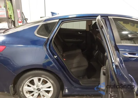 2017 Kia Optima Lx from USA, damaged, VIN 5XXGT4L38HG162665